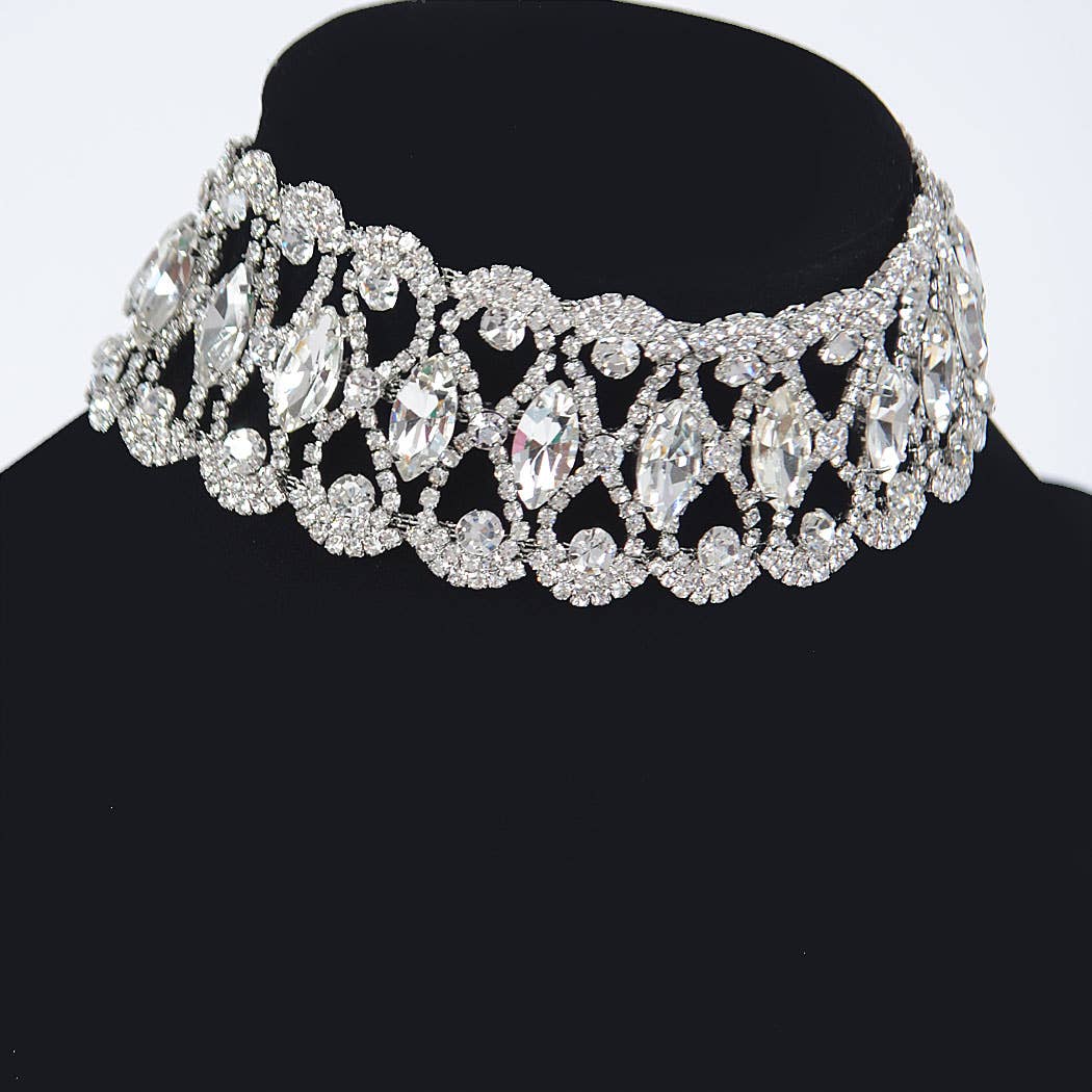 3AM BY H&D ACCESSORIES - Rhinestone Necklace