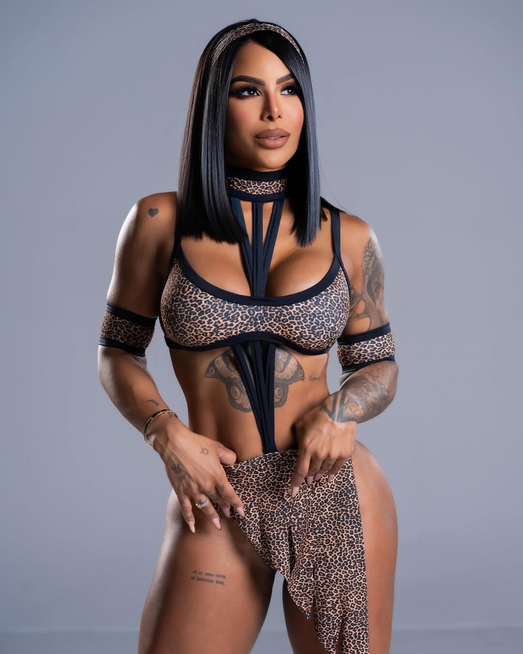Exclusive Cave Babe