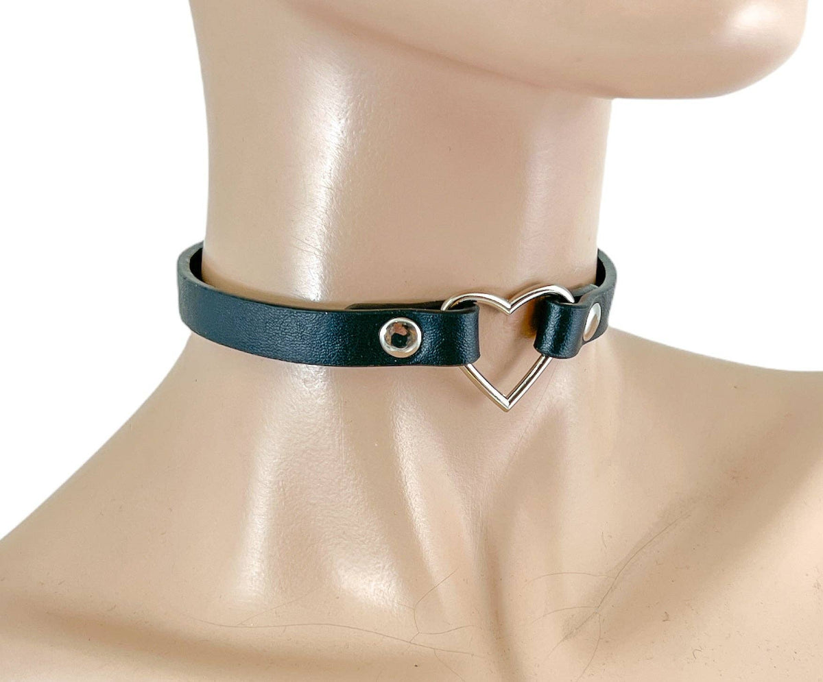 Funk Plus - FC224M SMALL HEAR SKINNY VEGAN CHOKER