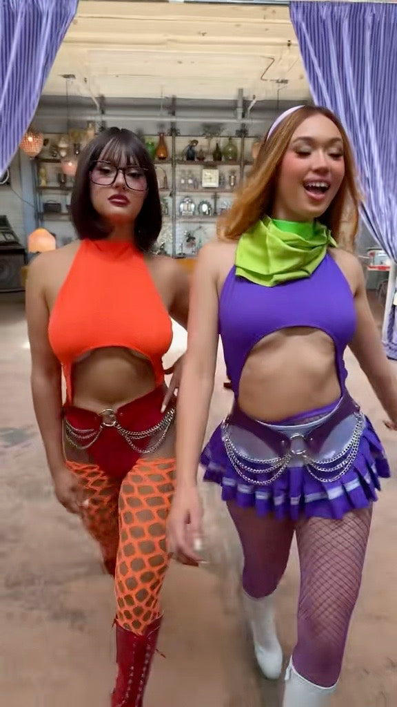 Favorite Duo Detectives Included Wigs