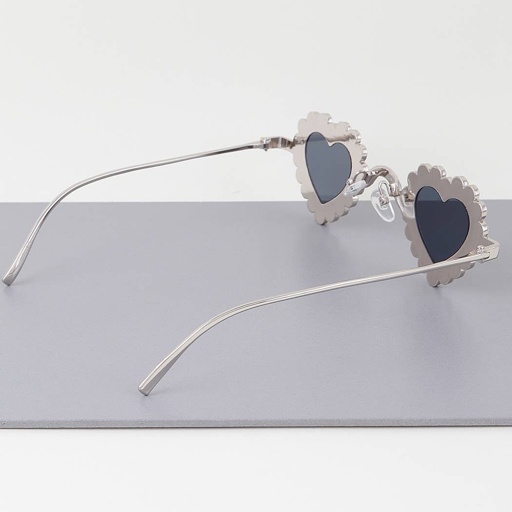 3AM BY H&D ACCESSORIES - Rhinestone Heart Rim Sunglasses