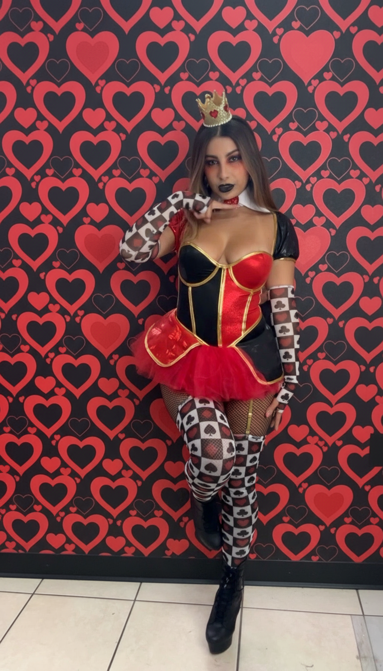 Royal Heart Queen Costume includes purse