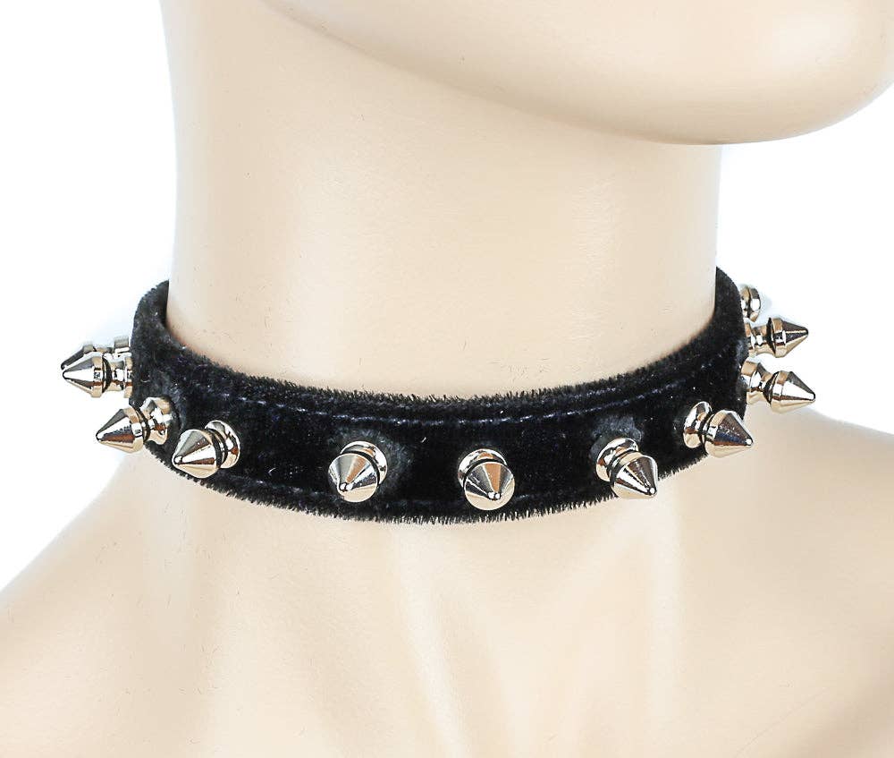 Funk Plus - CK134 VELVET SPIKE CHOKER