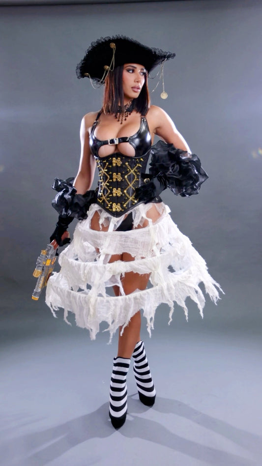 Exclusive Runway Pirate Costume