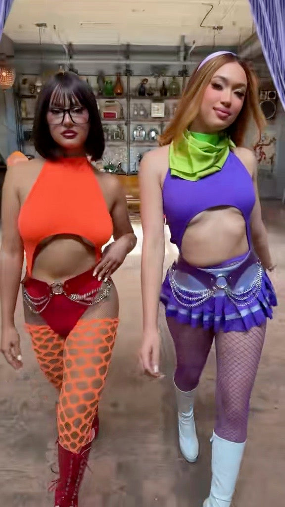 Favorite Duo Detectives Included Wigs