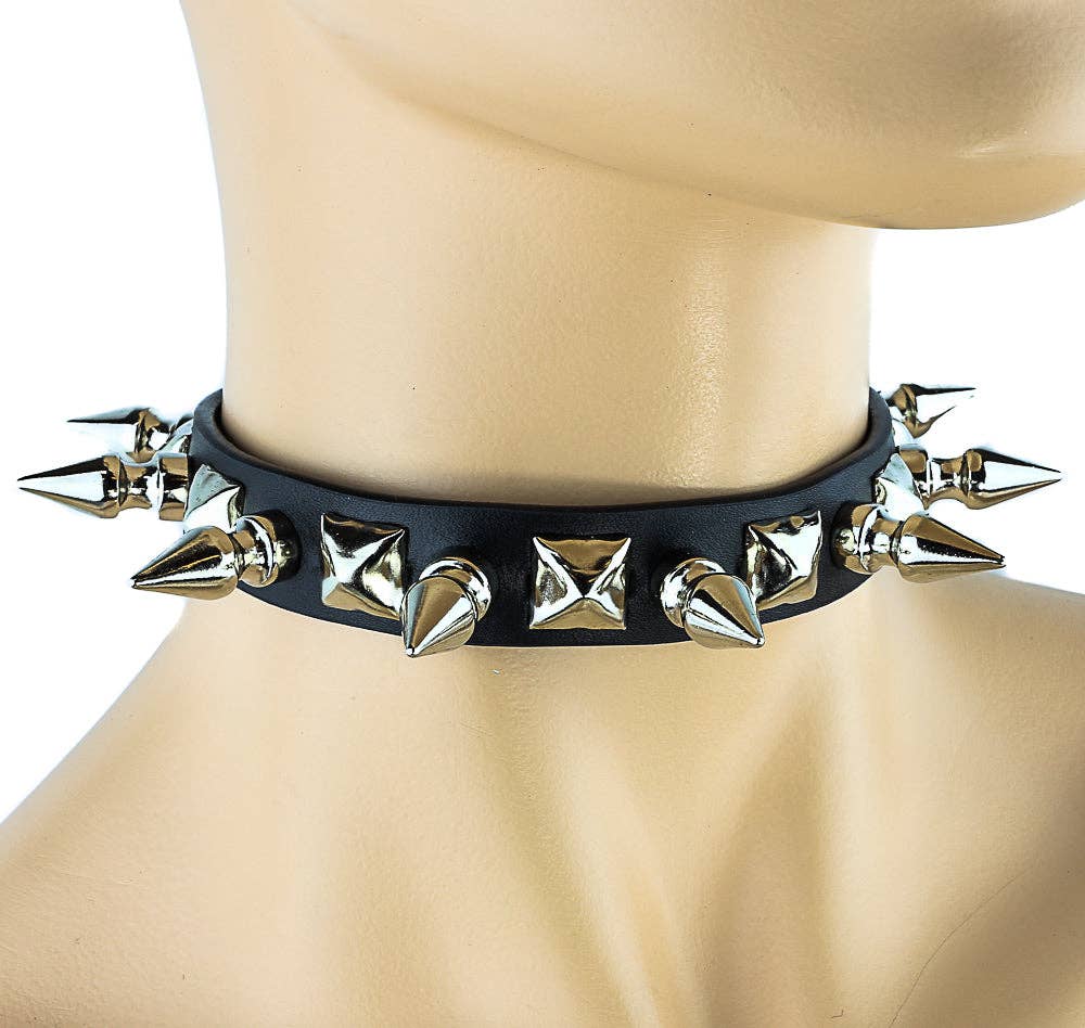 Funk Plus - CK139  SPIKE STUDDED CHOKER