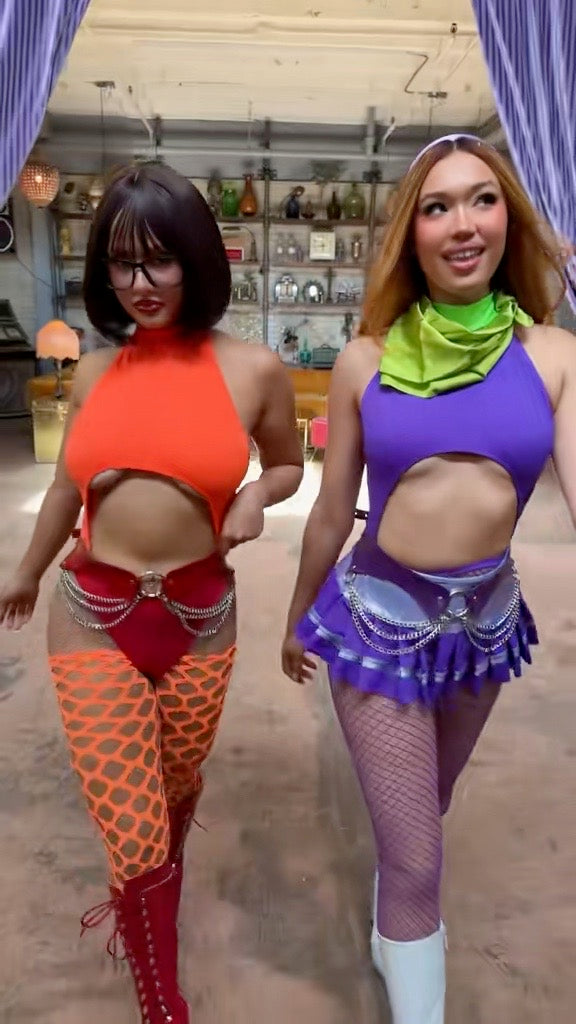 Favorite Duo Detectives Included Wigs