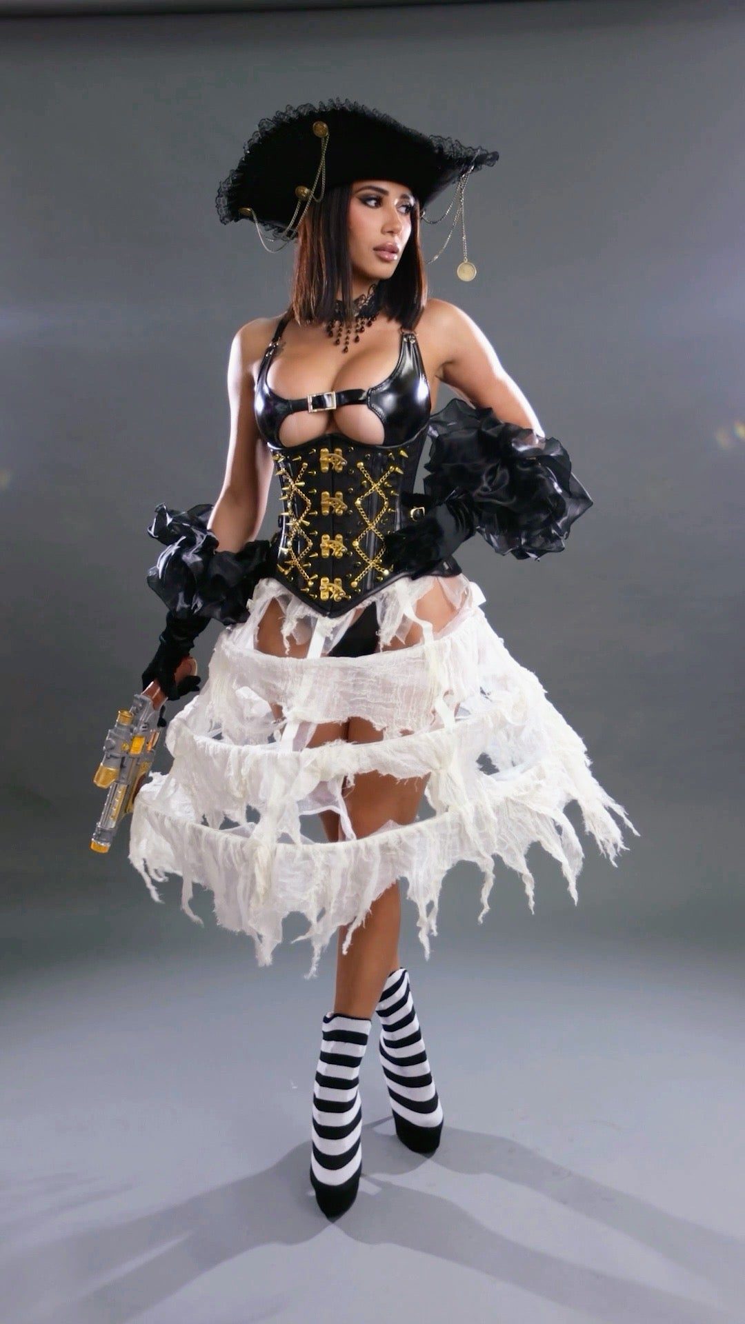 Exclusive Runway Pirate Costume