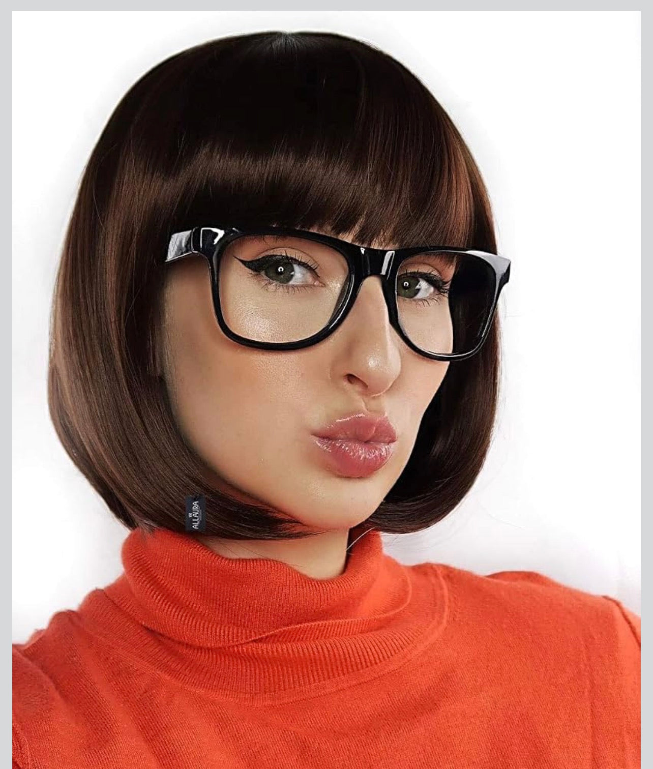 Bob wig and glasses smartest crime solver