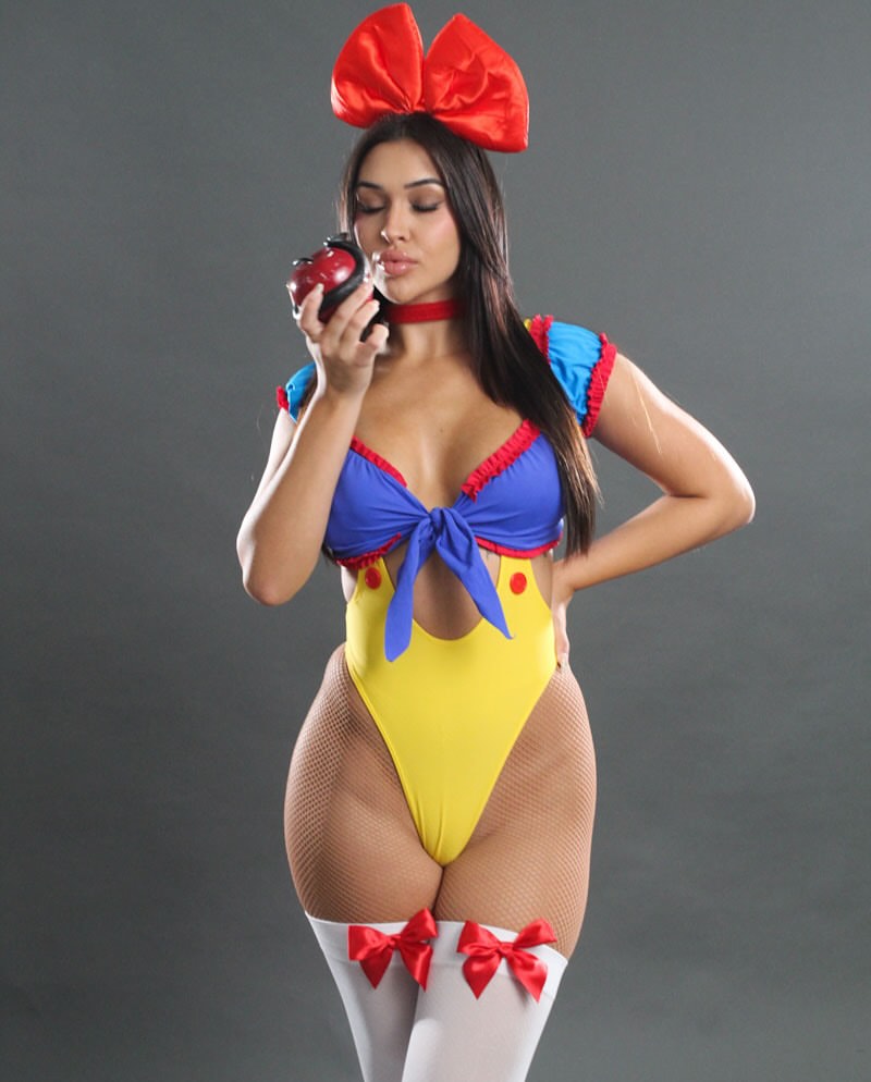 Exclusive poisoned Apple Costume