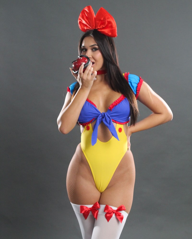 Exclusive poisoned Apple Costume