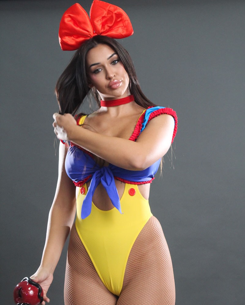 Exclusive poisoned Apple Costume