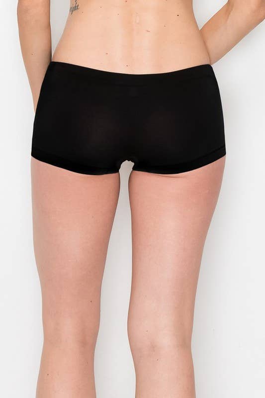 Yelete - Women's Seamless Boyfriend Shorts