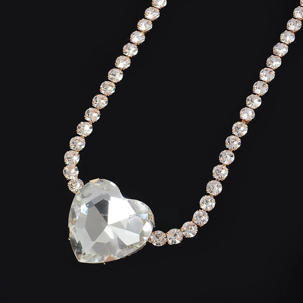 3AM BY H&D ACCESSORIES - Rhinestone Heart Shape Choker