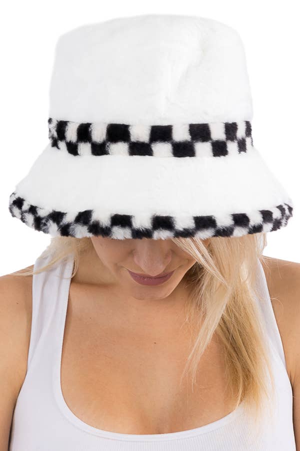 Cap Zone - Black White Checkered Fluffy Faux Fur Bucket Hat